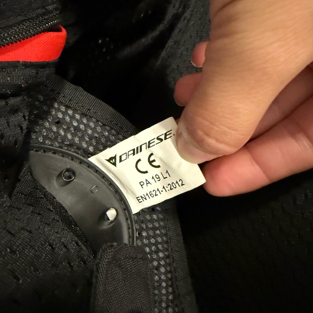 Dainese Men's motorcycle Jacket - Picture 9 of 10